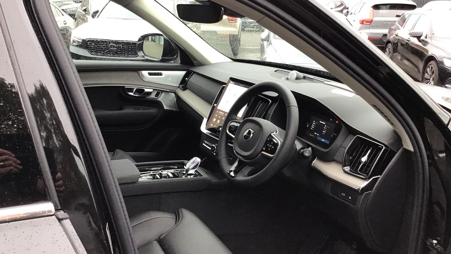 Used Volvo XC90 2025 for sale - 76591989: Photo 4