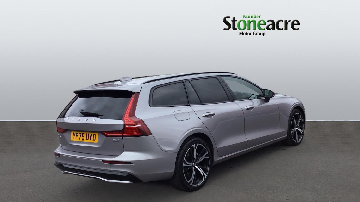 Used Volvo V60 2025 for sale - 76549435: Photo 2