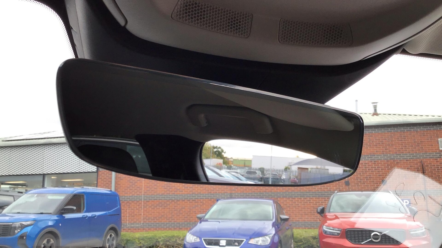 Used Volvo V60 2025 for sale - 76549435: Photo 26