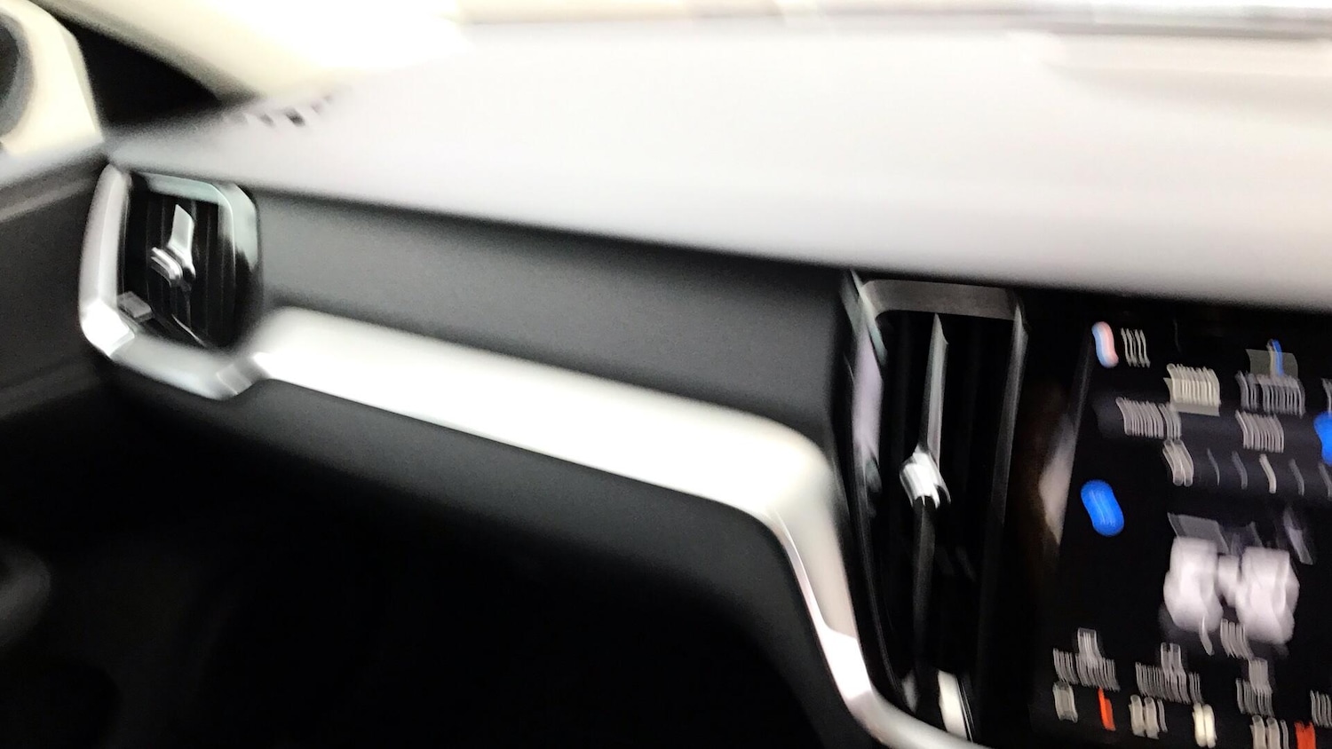 Used Volvo V60 2025 for sale - 76549435: Photo 28