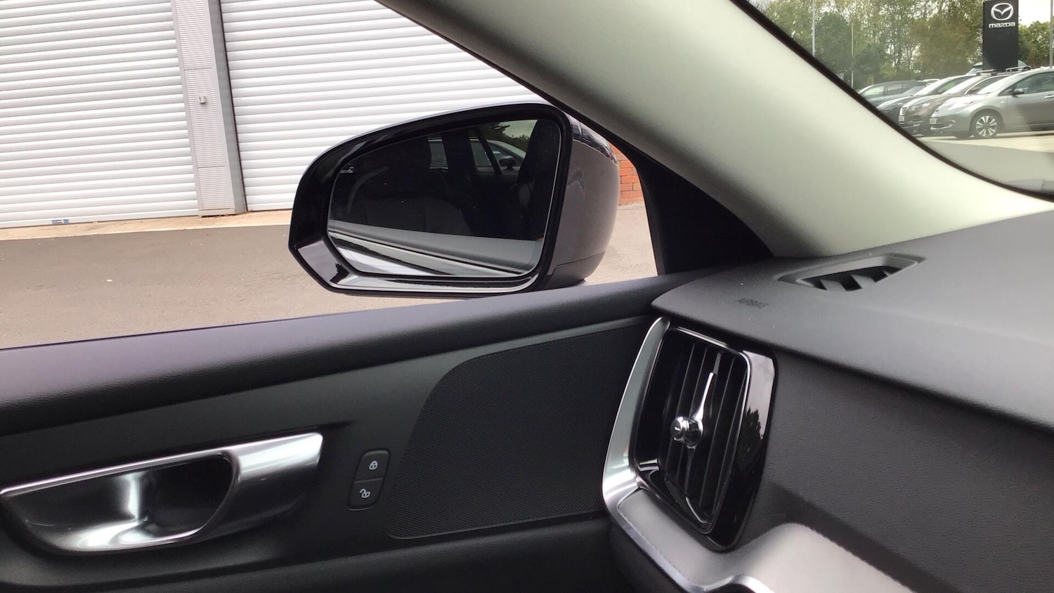 Used Volvo V60 2025 for sale - 76549435: Photo 30