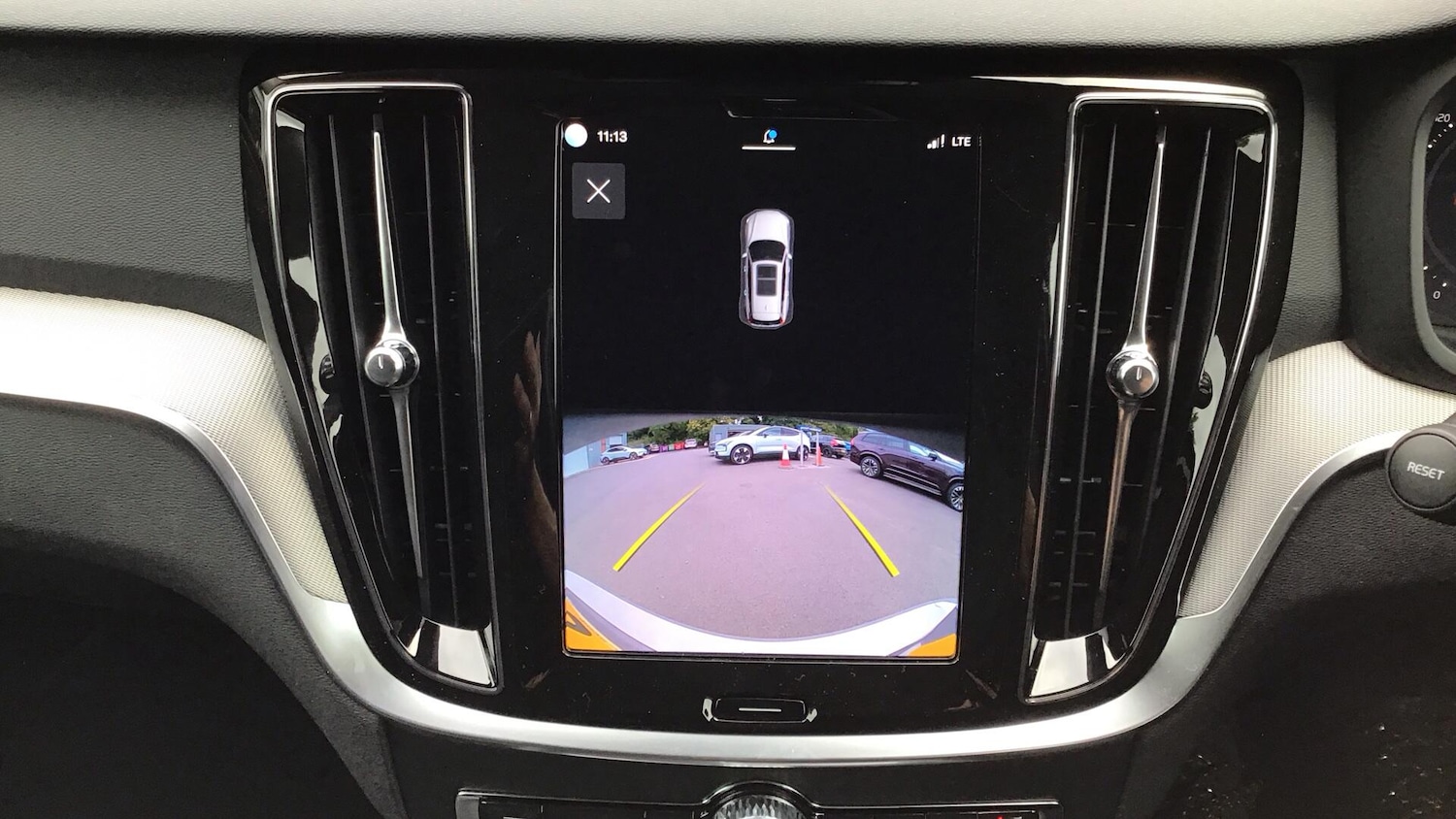 Used Volvo V60 2025 for sale - 76549435: Photo 35