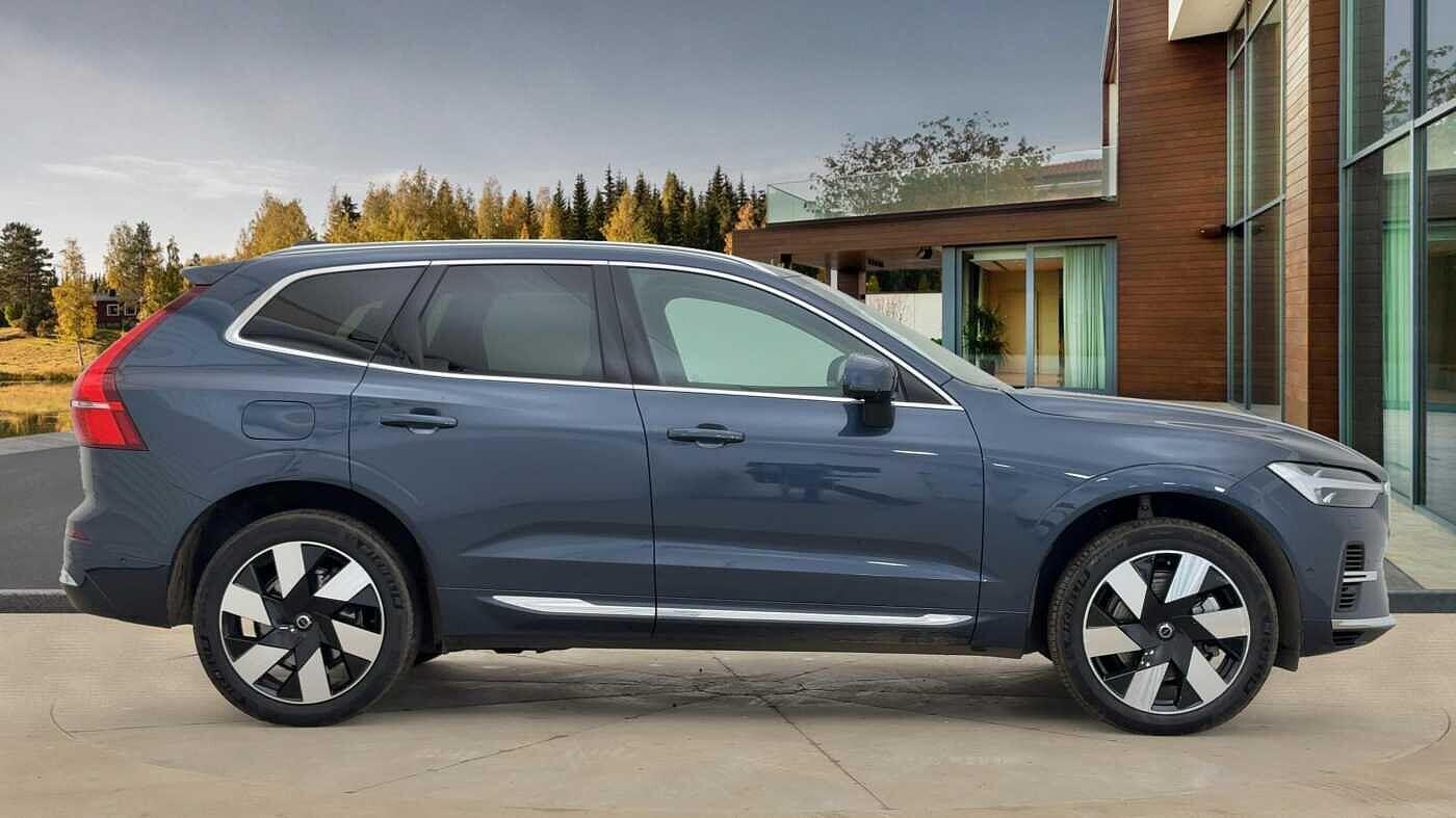 Used Volvo XC60 2025 for sale - 76823902: Photo 2