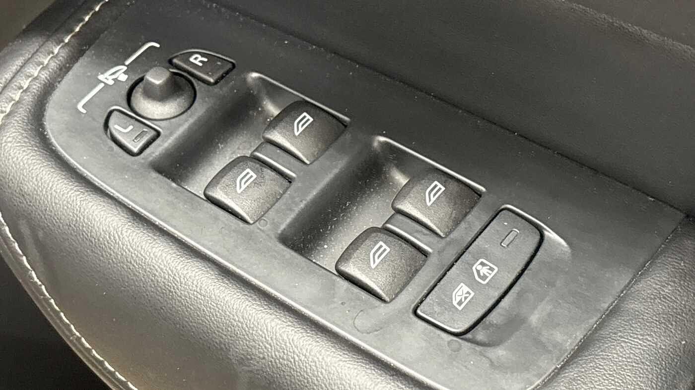 Used Volvo XC60 2025 for sale - 76823902: Photo 25