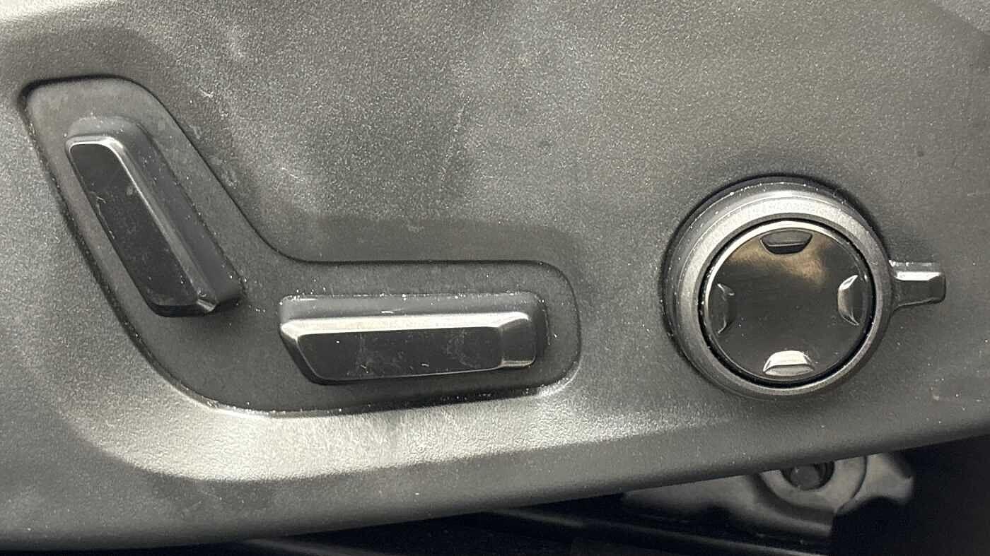 Used Volvo XC60 2025 for sale - 76823902: Photo 28