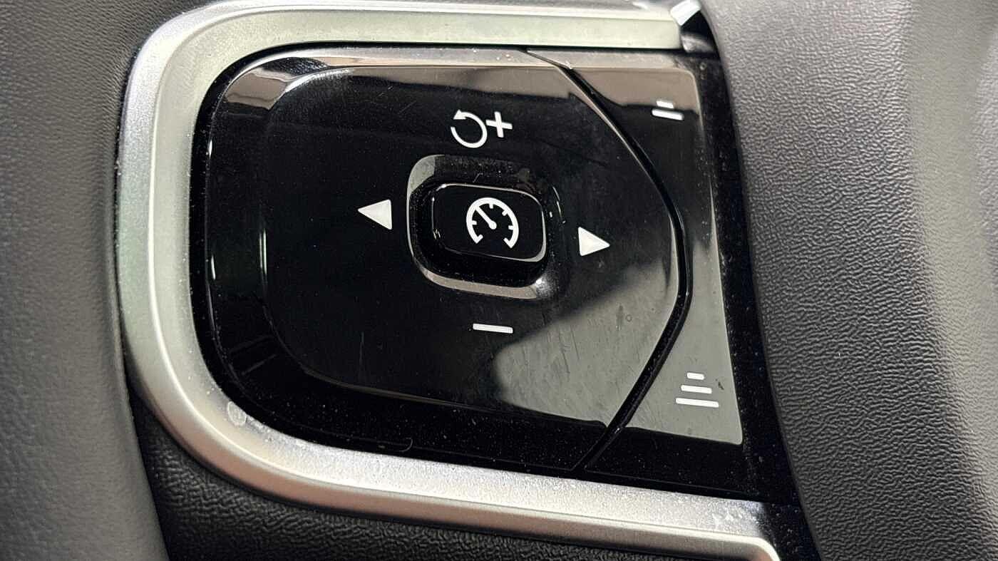 Used Volvo XC60 2025 for sale - 76823902: Photo 31