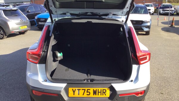 Used Volvo XC40 2025 for sale - 76239277: Photo 13