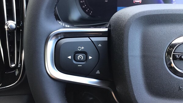 Used Volvo XC40 2025 for sale - 76239277: Photo 33