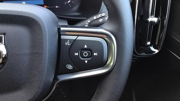 Used Volvo XC40 2025 for sale - 76239277: Photo 34