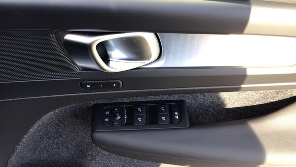 Used Volvo XC40 2025 for sale - 76239277: Photo 38