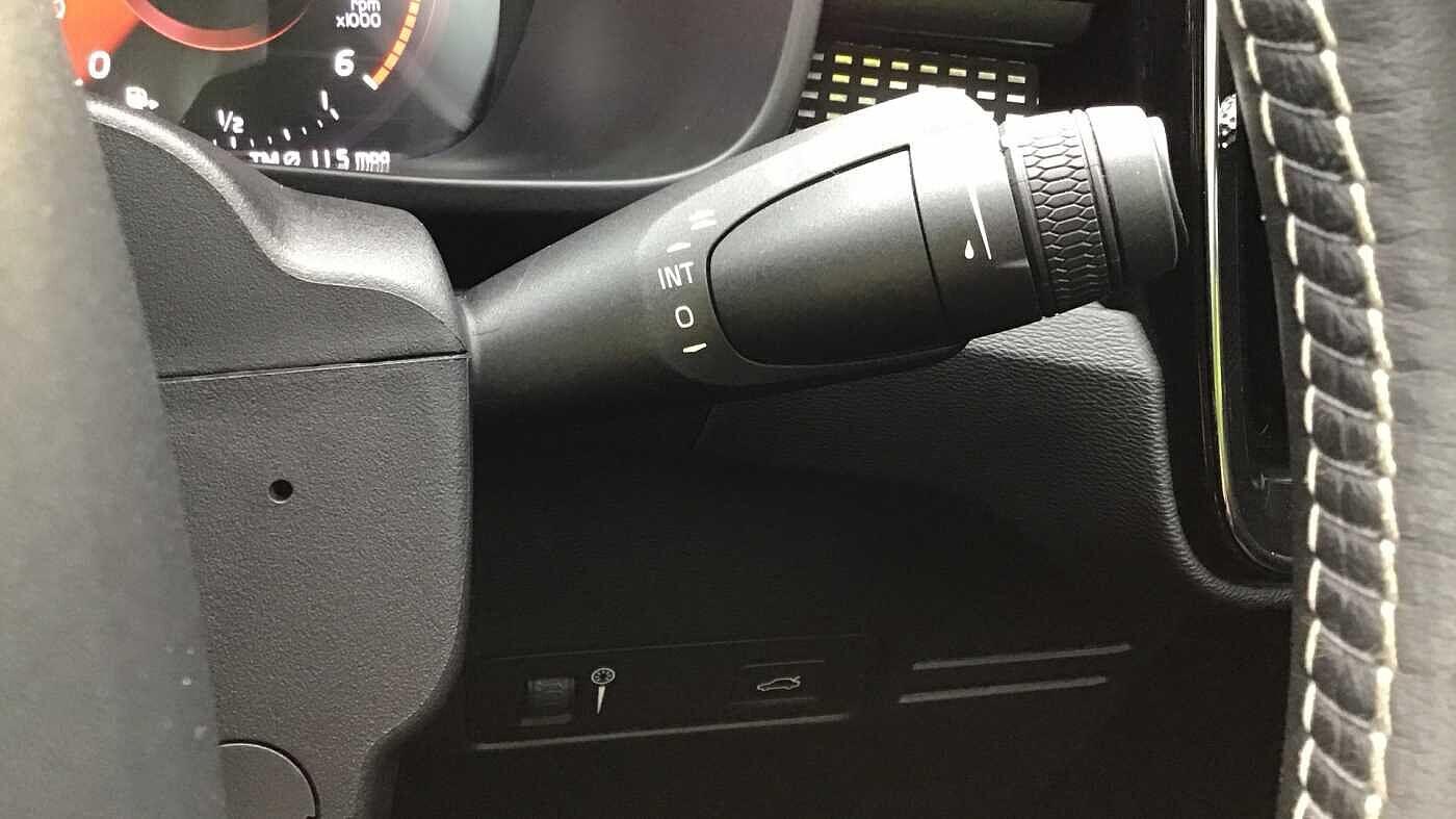 Used Volvo XC40 for sale - 76727890: Photo 28