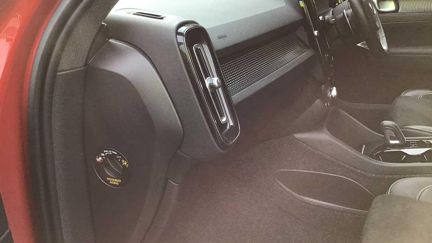 Used Volvo XC40 for sale - 76727890: Photo 47