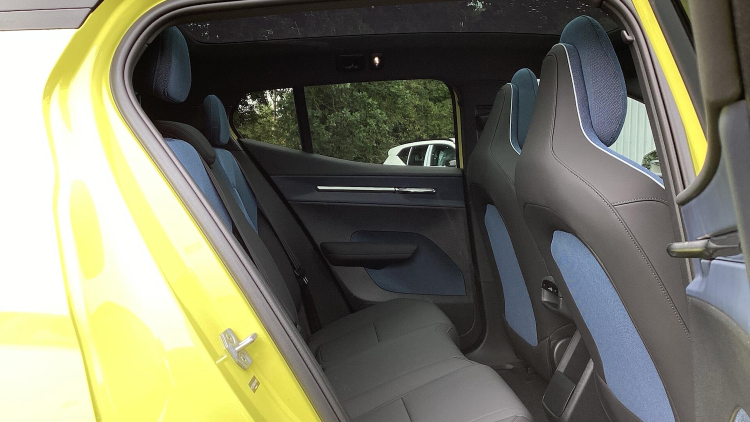 Used Volvo EX30 2025 for sale - 76020502: Photo 6