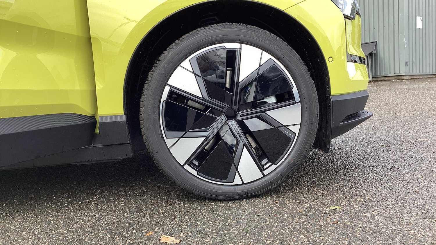 Used Volvo EX30 2025 for sale - 76020502: Photo 9