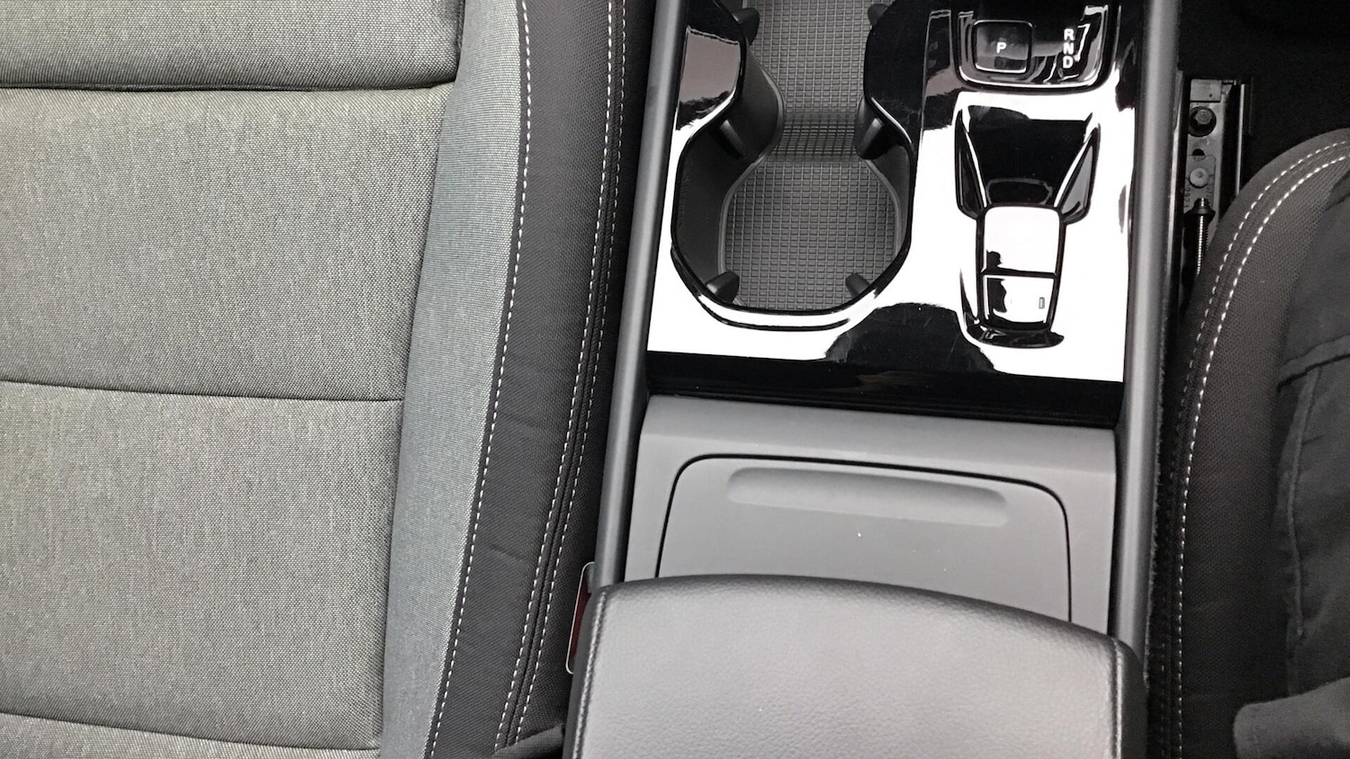 Used Volvo XC40 2023 for sale - 76657706: Photo 15