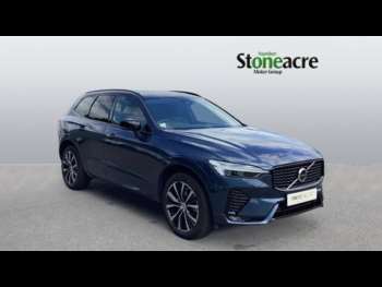 2024 (74) - Plus, B5 AWD Mild hybrid, Petrol, Dark 5-Door