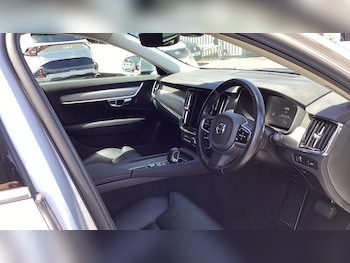Used Volvo V90 2022 for sale - 78878884: Photo