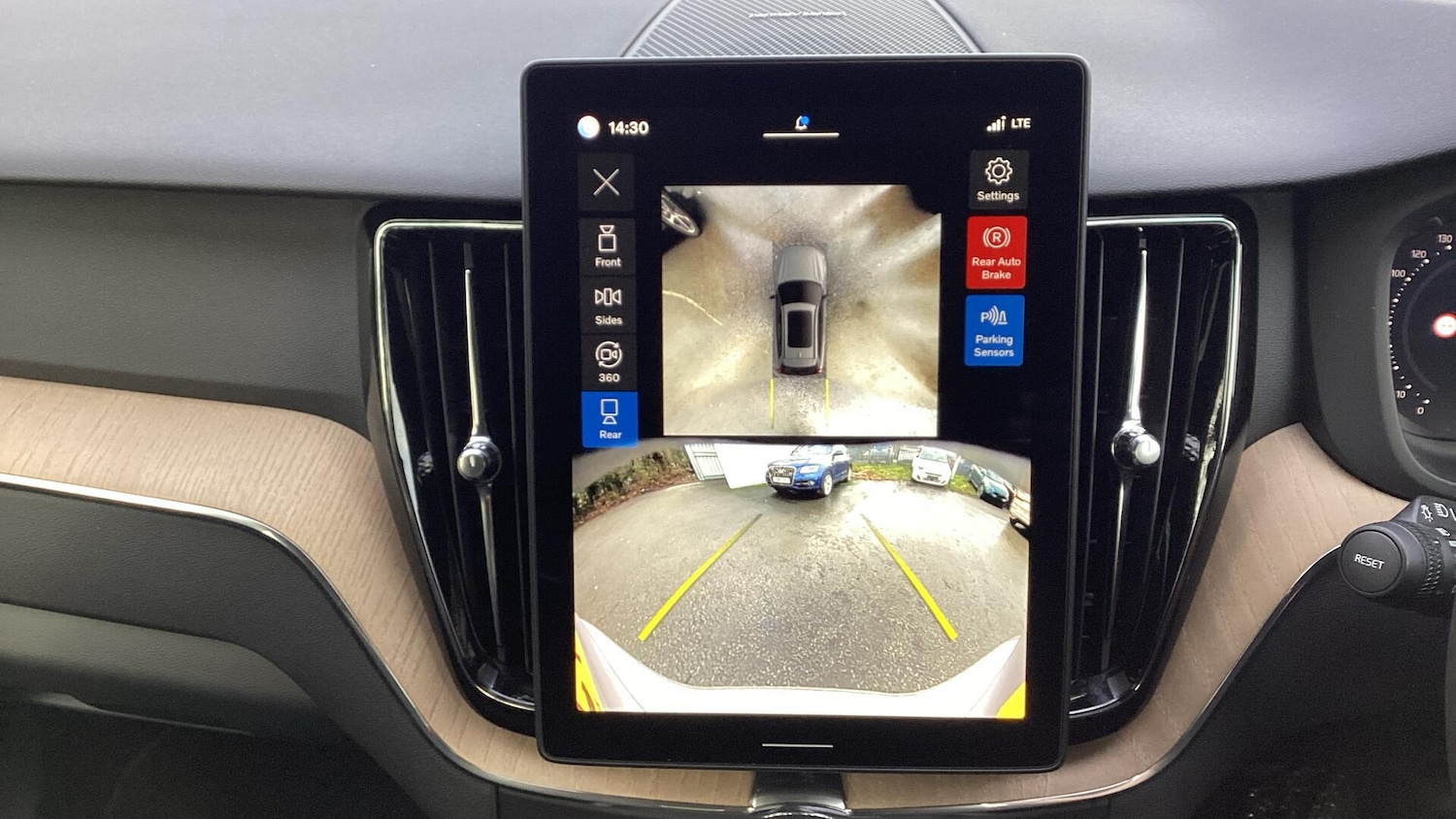 Used Volvo XC60 for sale - 77625632: Photo 25