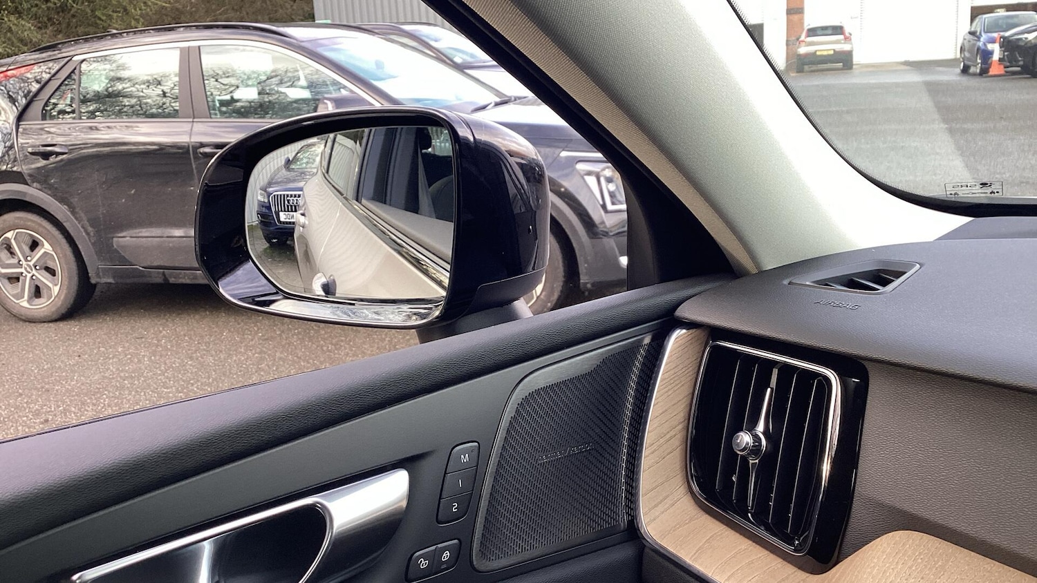 Used Volvo XC60 for sale - 77625632: Photo 32