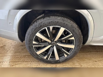 Used Volvo XC90 2025 for sale - 79048965: Photo