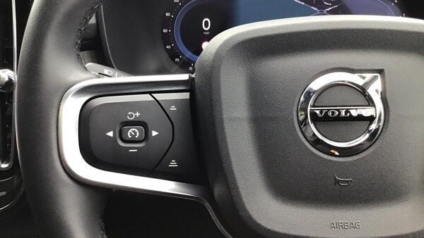 Used Volvo XC40 2025 for sale - 76239852: Photo 26