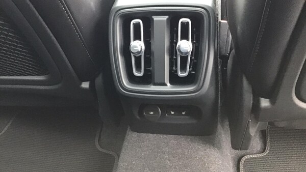 Used Volvo XC40 2025 for sale - 76239852: Photo 32