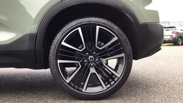 Used Volvo XC40 2025 for sale - 76239852: Photo 9