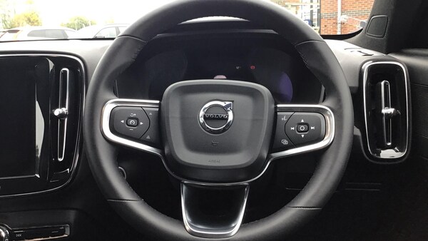 Used Volvo XC40 2024 for sale - 76306989: Photo 10
