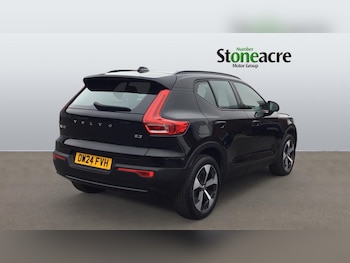 Used Volvo XC40 2024 for sale - 76306989: Photo 2