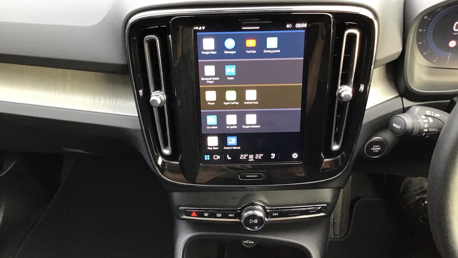 Used Volvo XC40 2024 for sale - 76620564: Photo 12