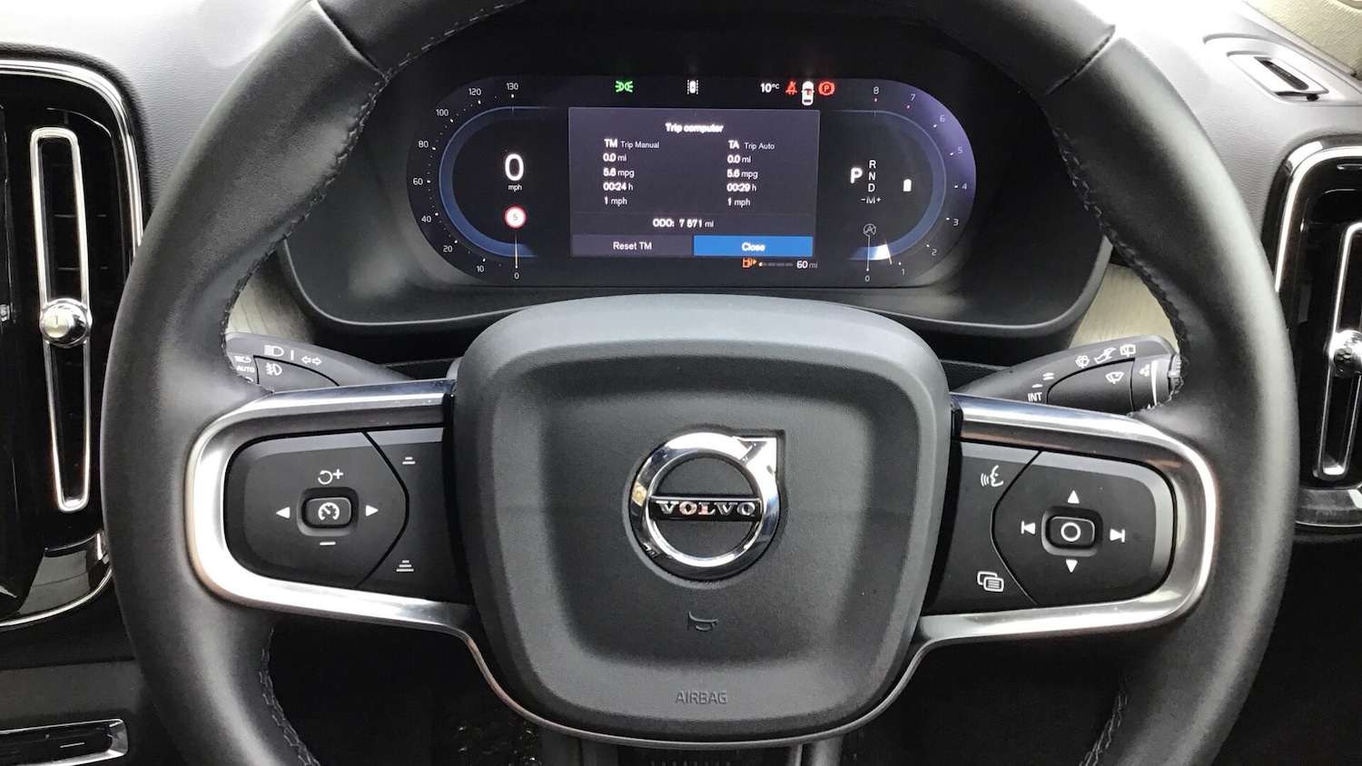 Used Volvo XC40 2024 for sale - 76620564: Photo 29