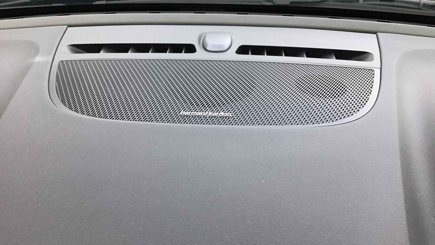 Used Volvo XC40 2024 for sale - 76620564: Photo 33