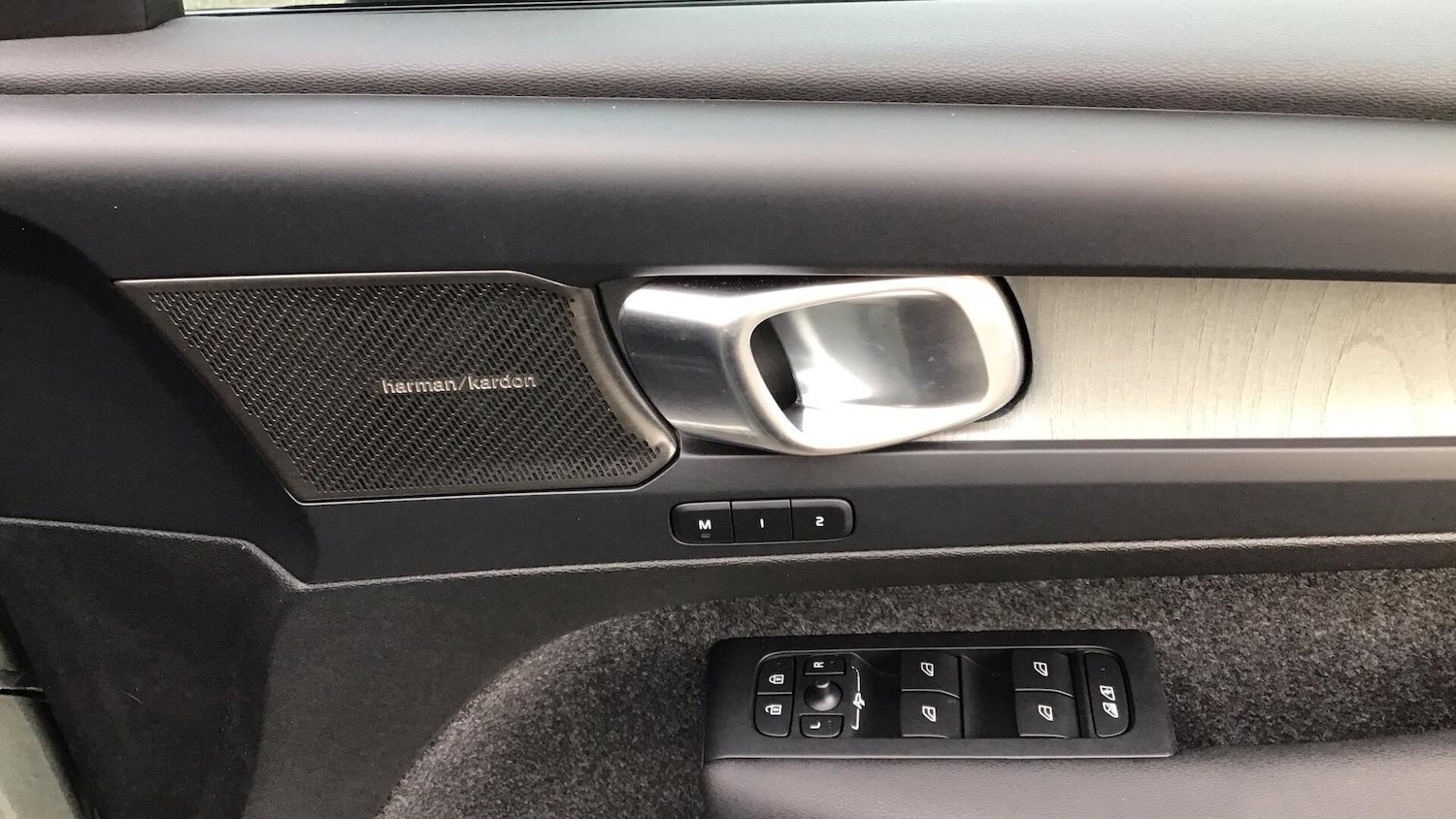 Used Volvo XC40 2024 for sale - 76620564: Photo 34