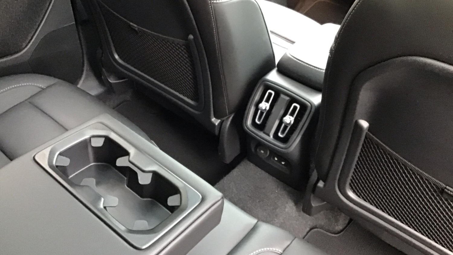 Used Volvo XC40 2024 for sale - 76620564: Photo 37