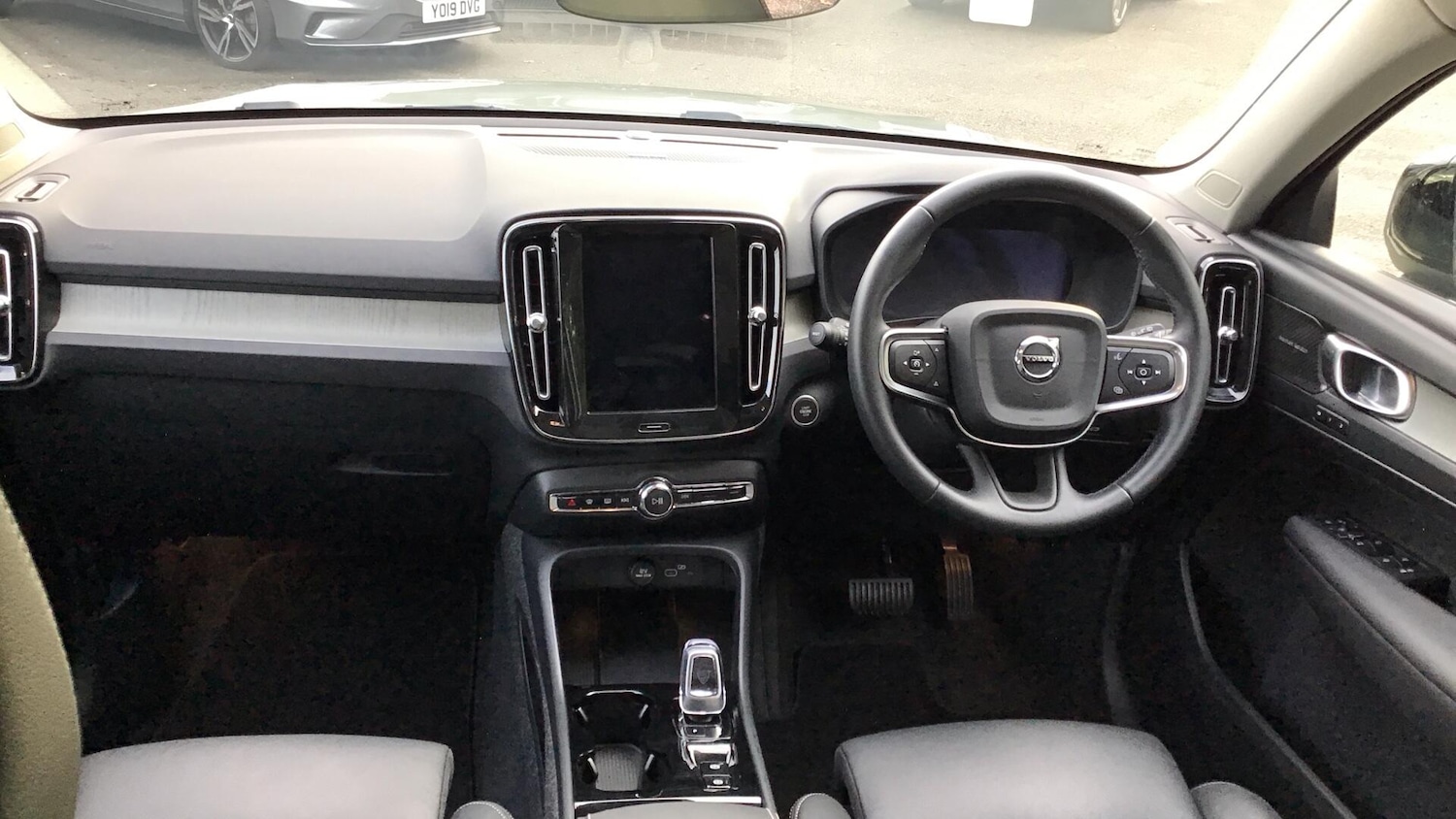 Used Volvo XC40 2024 for sale - 76620564: Photo 5
