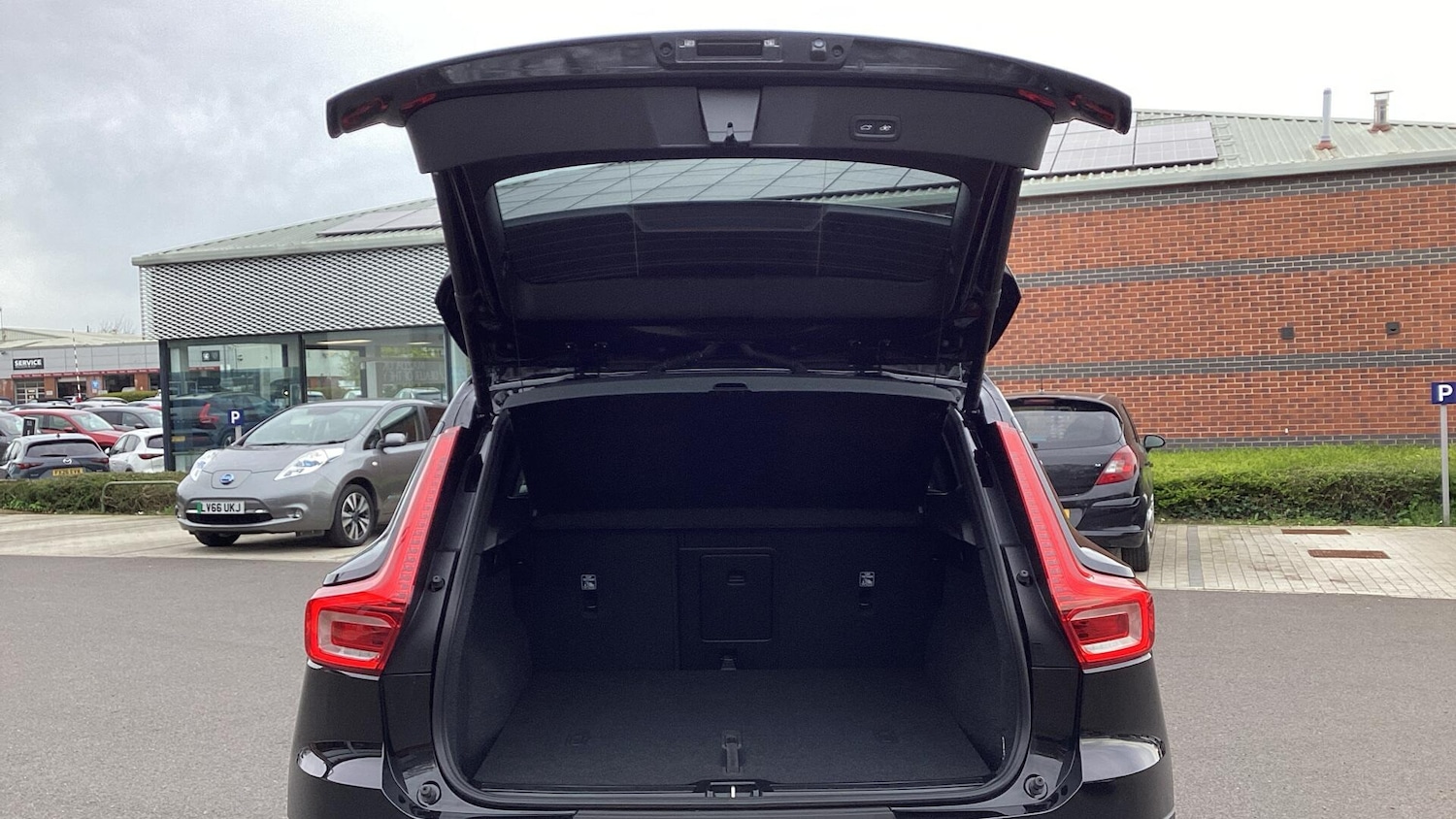 Used Volvo XC40 2025 for sale - 78203864: Photo 13