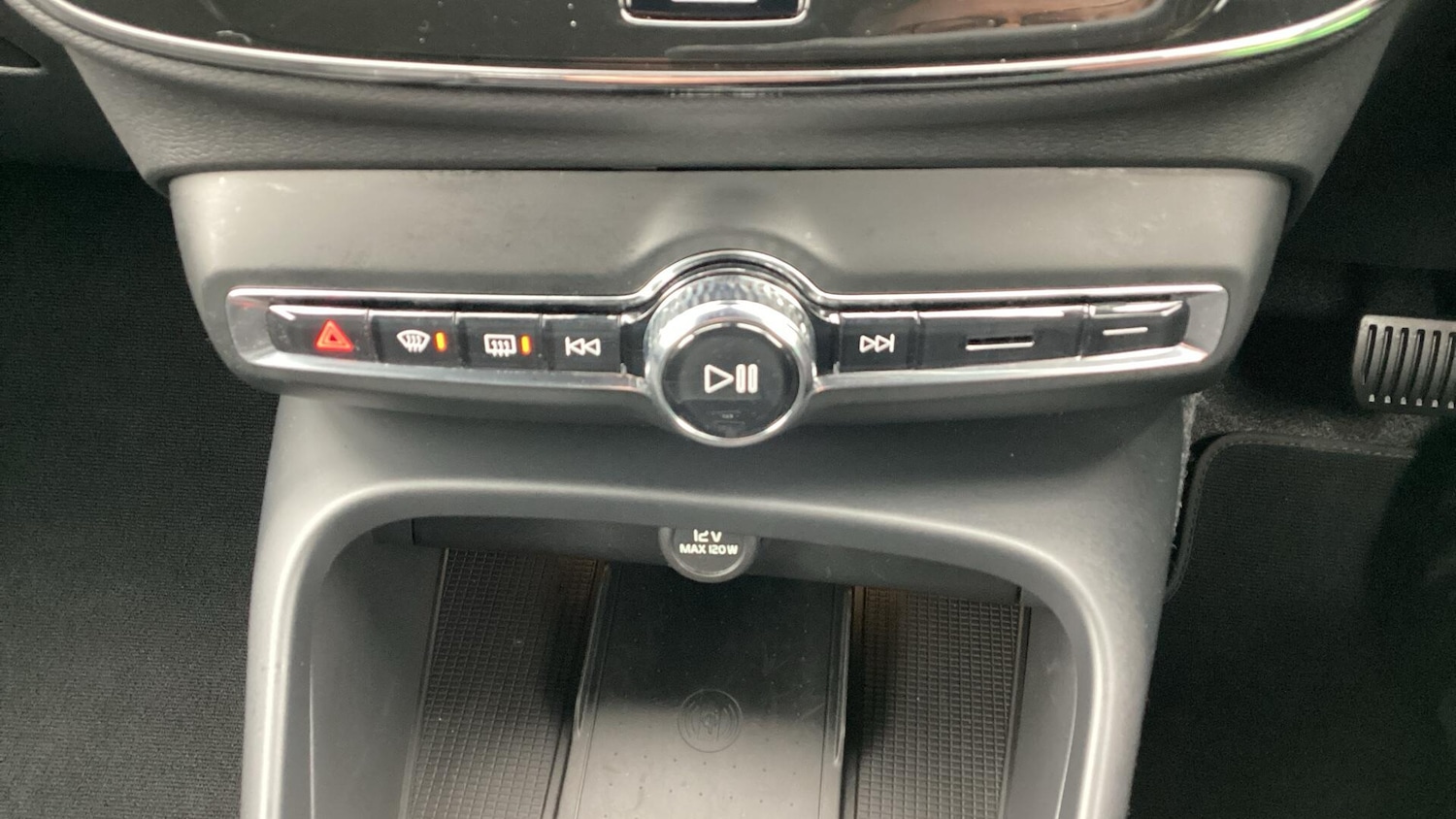 Used Volvo XC40 2025 for sale - 78203864: Photo 17