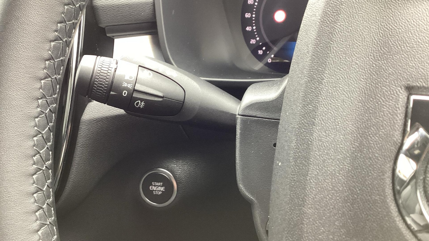 Used Volvo XC40 2025 for sale - 78203864: Photo 25