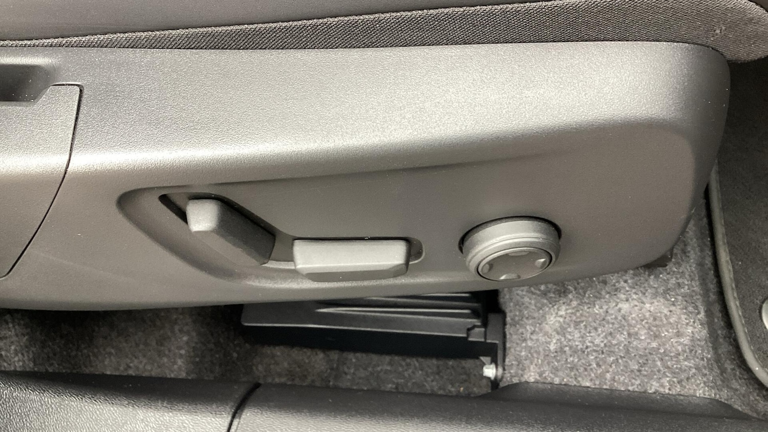 Used Volvo XC40 2025 for sale - 78203864: Photo 36