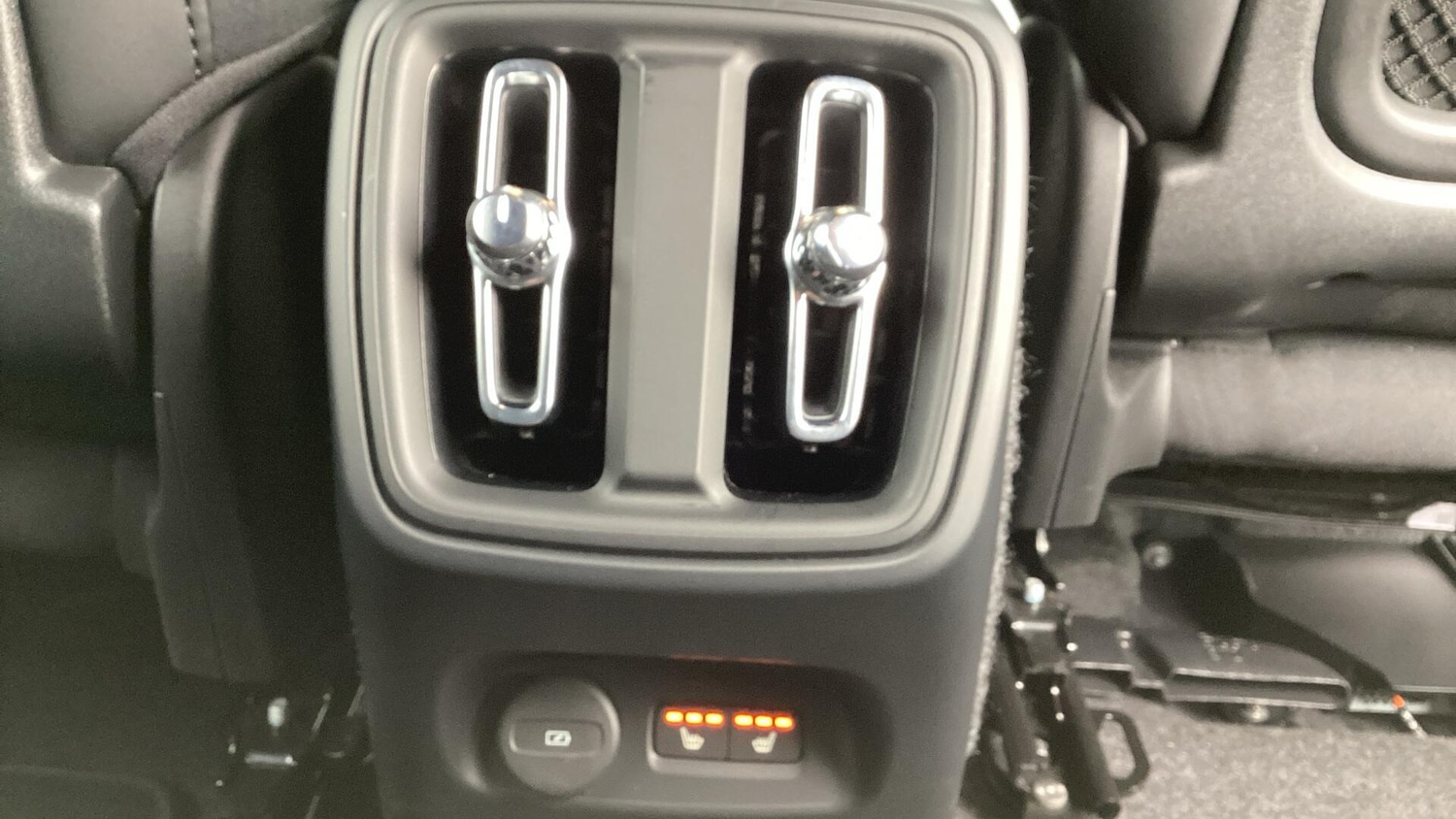 Used Volvo XC40 2025 for sale - 78203864: Photo 39