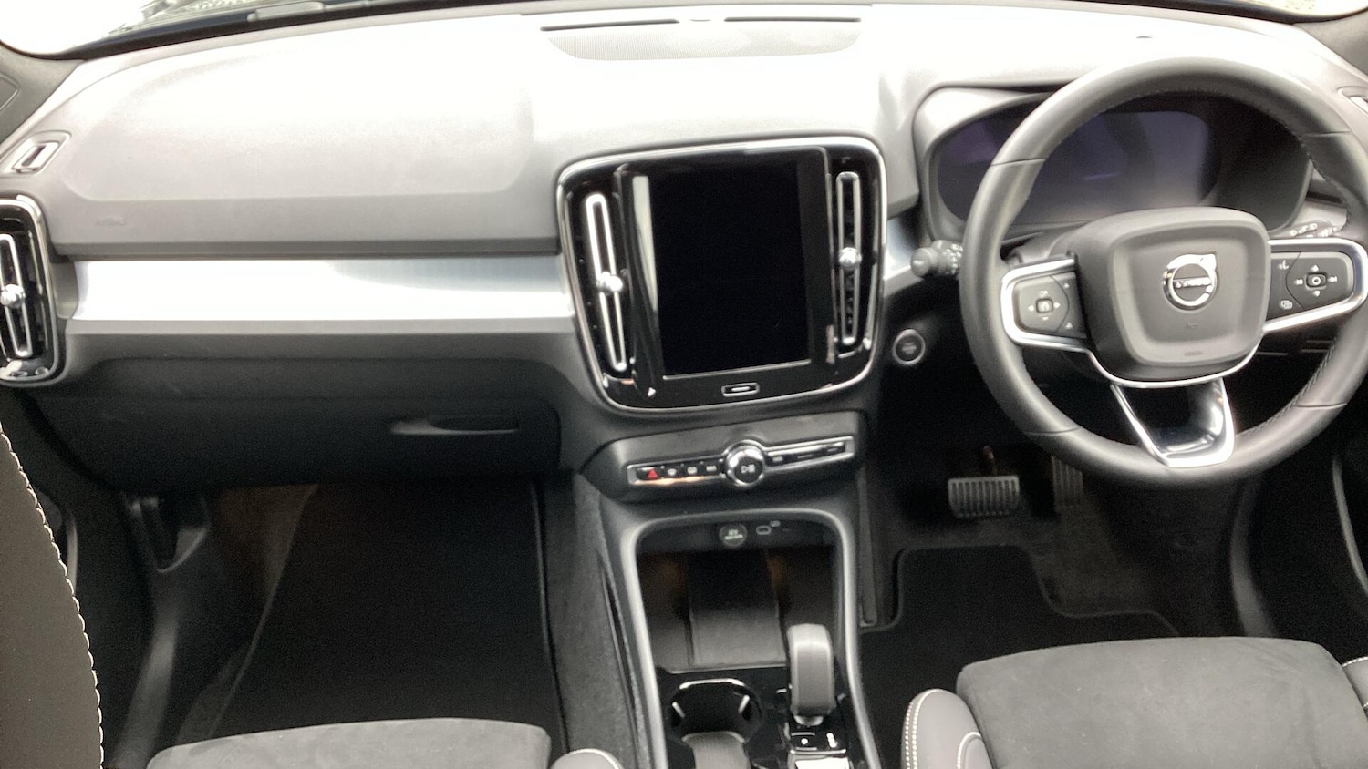 Used Volvo XC40 2025 for sale - 78203864: Photo 5