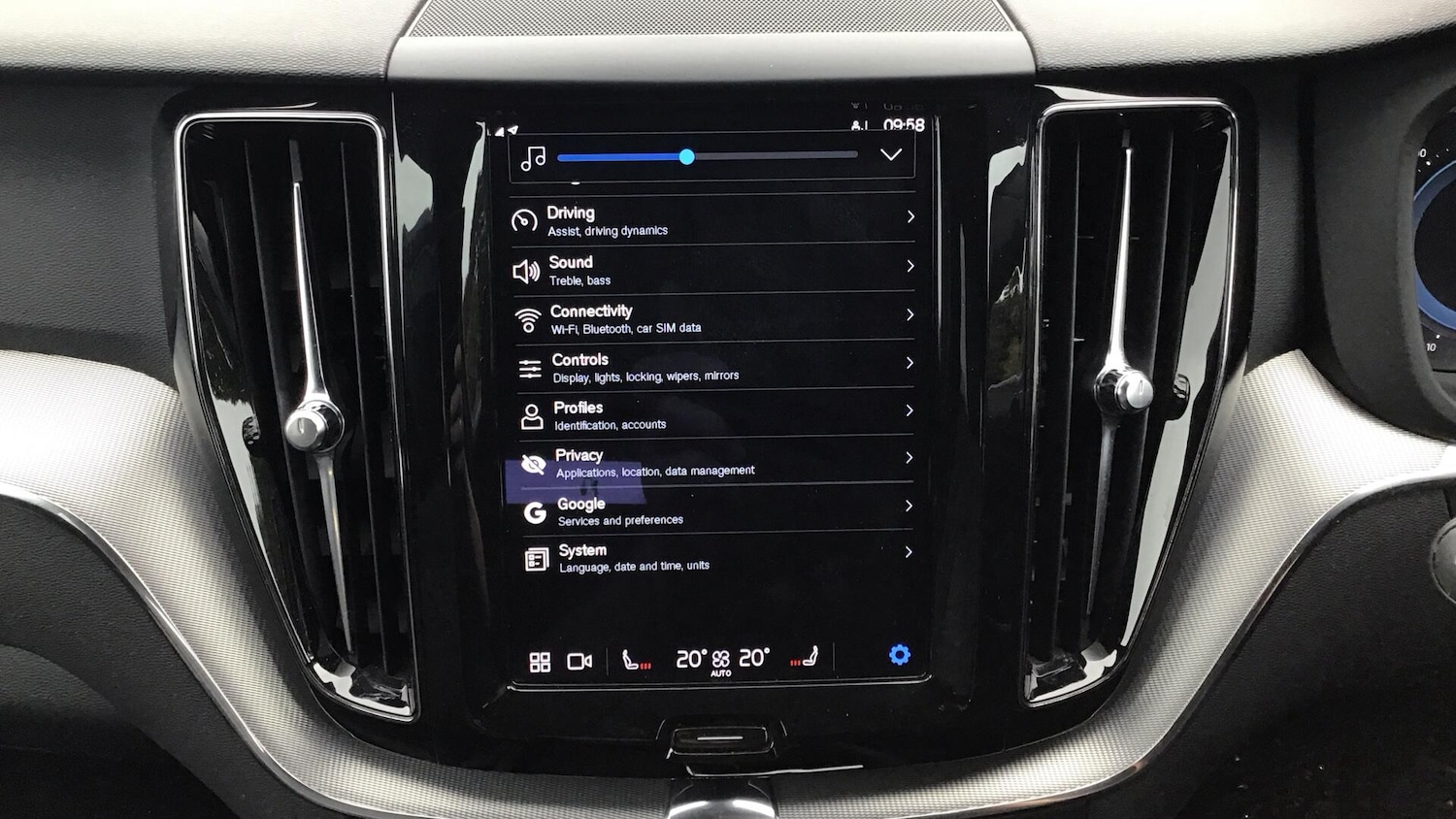 Used Volvo XC60 2022 for sale - 76440295: Photo 25