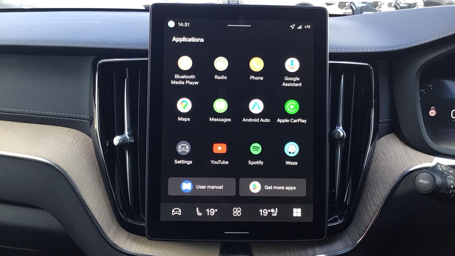 Used Volvo XC60 2025 for sale - 77330698: Photo 12