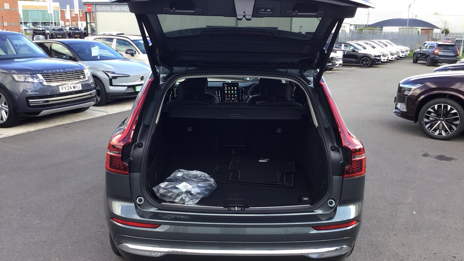 Used Volvo XC60 2025 for sale - 77330698: Photo 13