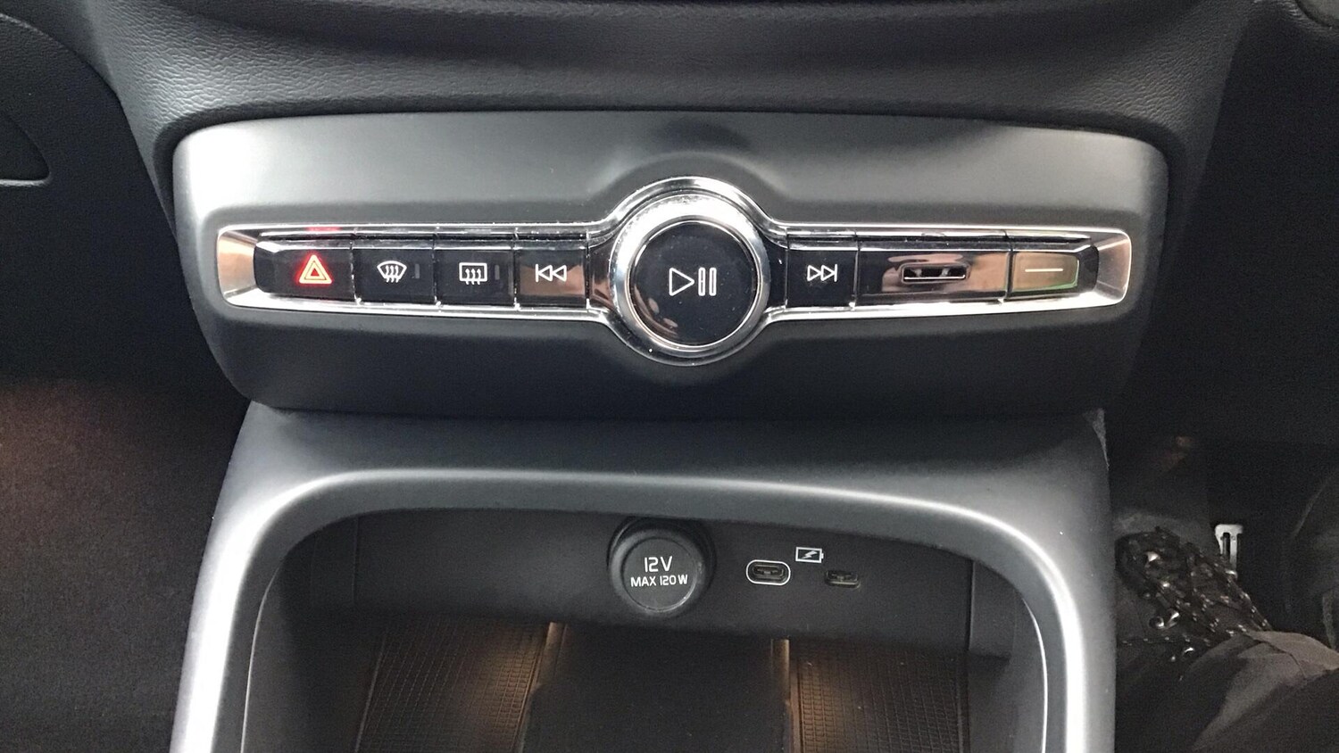 Used Volvo C40 2022 for sale - 76446737: Photo 17