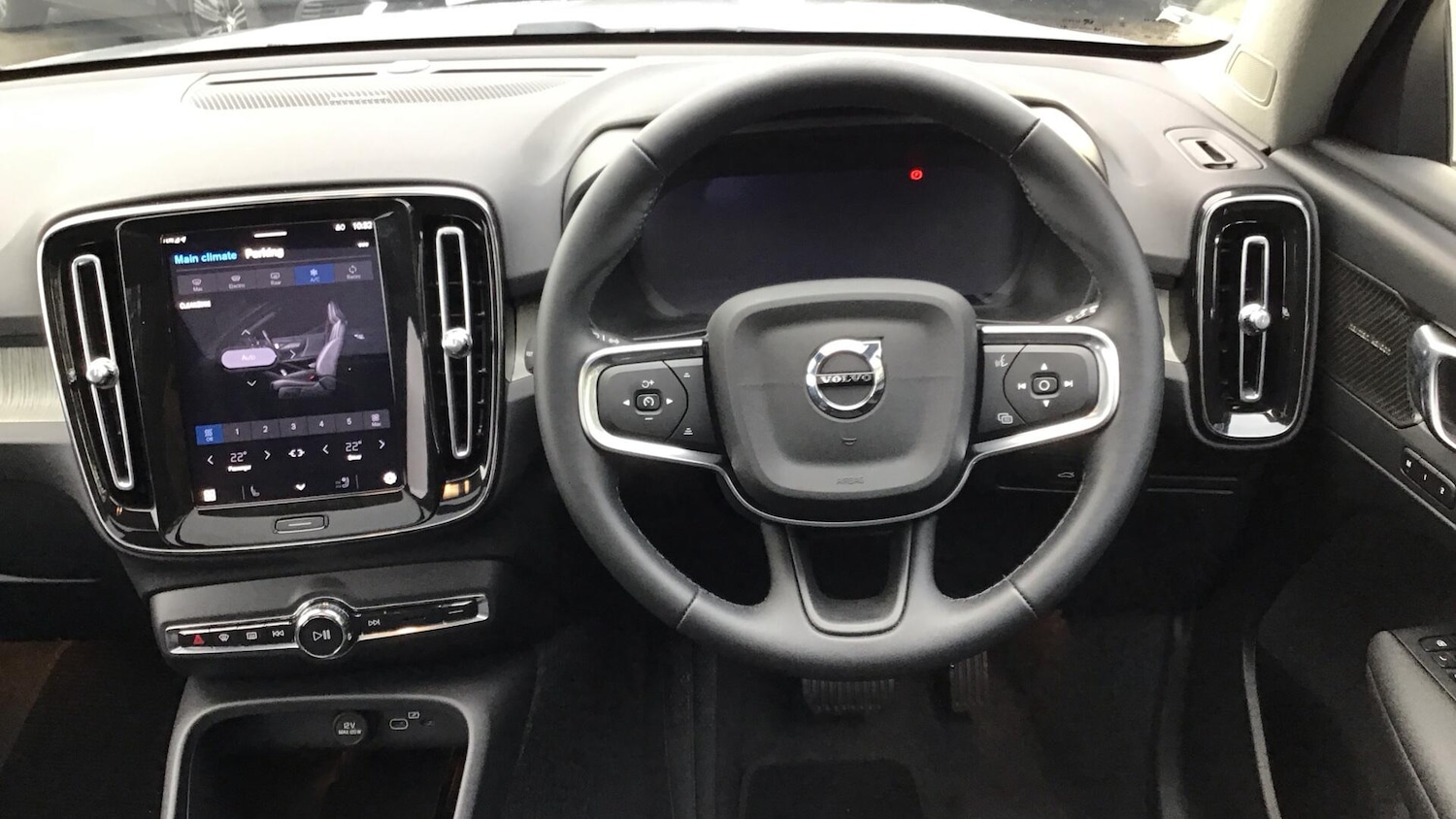 Used Volvo XC40 2024 for sale - 76645965: Photo 10