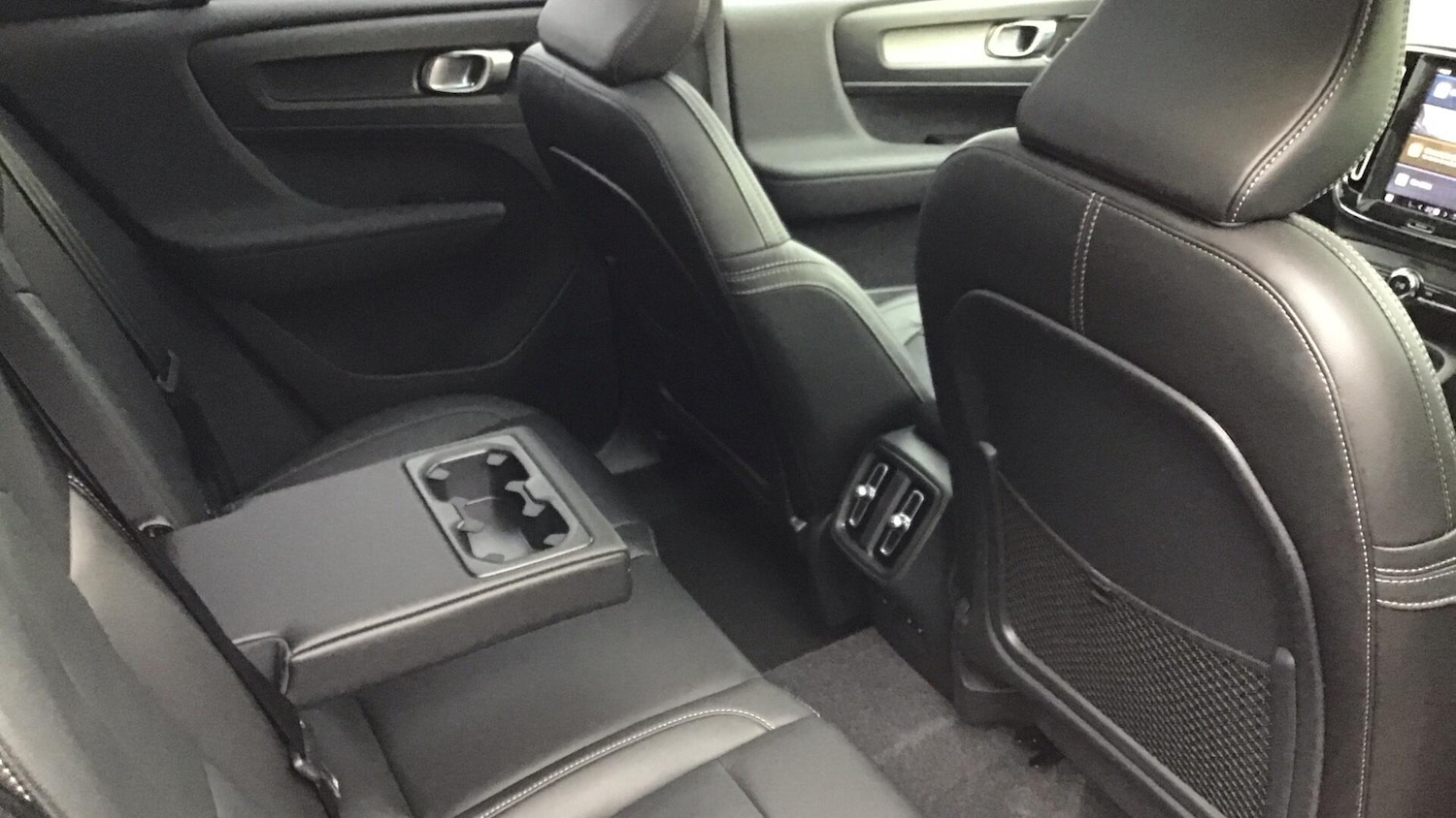 Used Volvo XC40 2024 for sale - 76645965: Photo 35