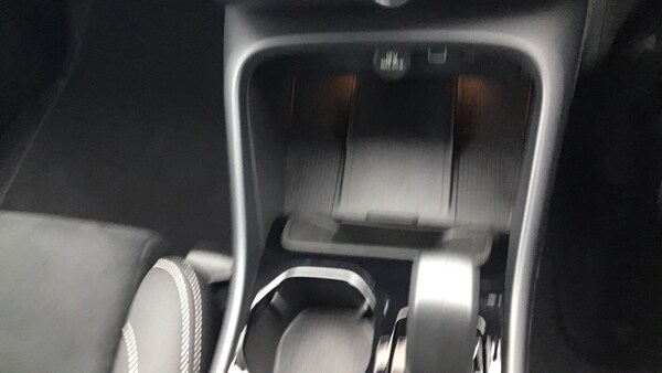 Used Volvo XC40 2025 for sale - 76284295: Photo 17
