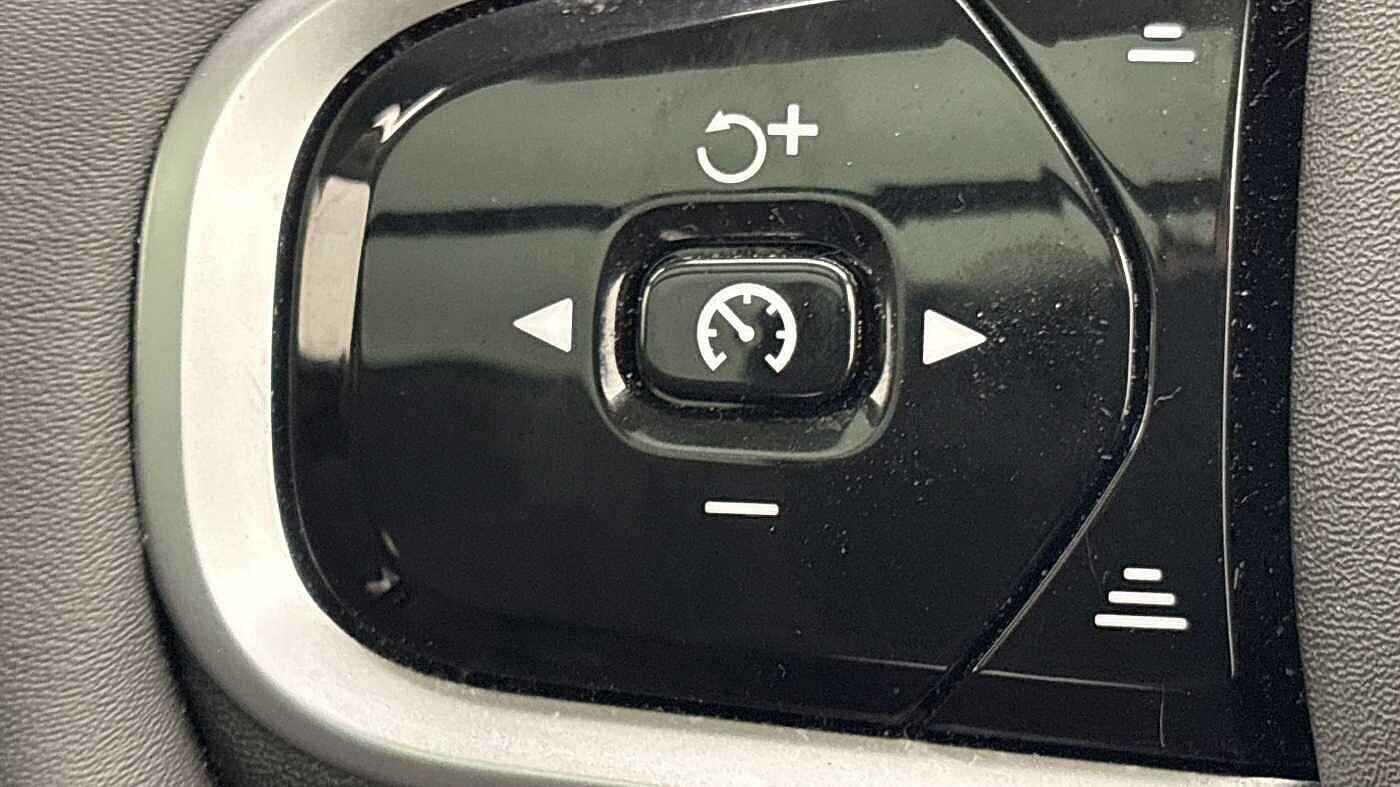 Used Volvo XC90 2025 for sale - 77658893: Photo 31