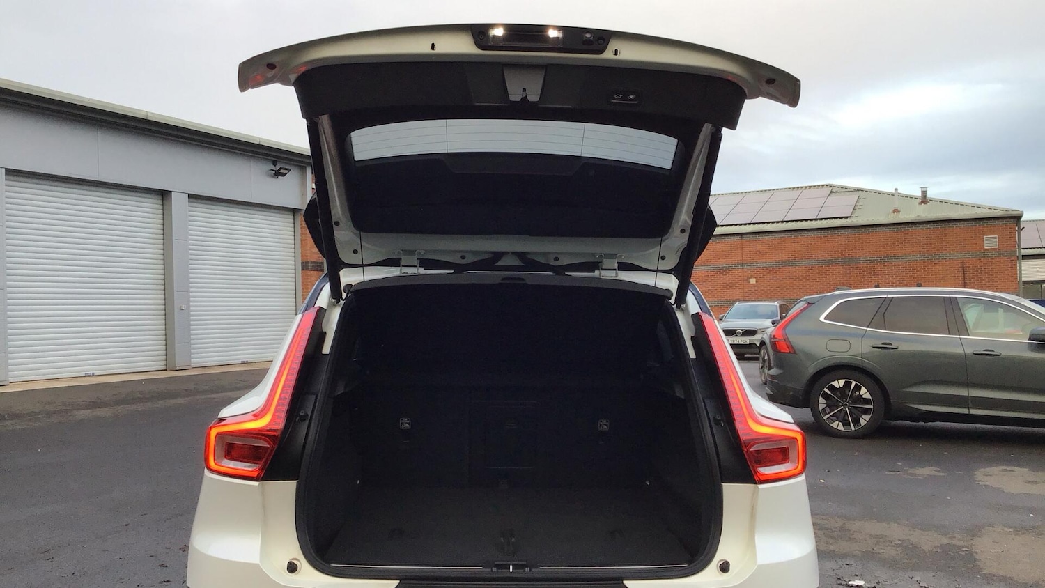 Used Volvo XC40 2018 for sale - 77253761: Photo 13